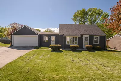 W271N2563  Pear Tree Ln, Pewaukee, WI 53072 - Photo 41