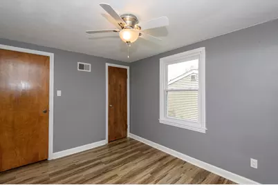 W271N2563  Pear Tree Ln, Pewaukee, WI 53072 - Photo 13
