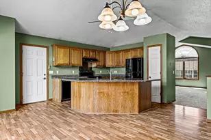 3003 Pleasant Dr, Holmen, WI 54636 - Photo 11