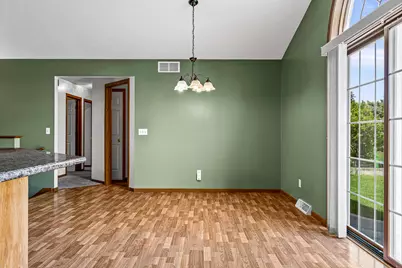 3003  Pleasant Dr, Holmen, WI 54636 - Photo 9