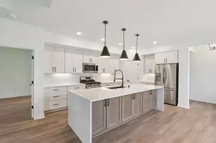 2119 Bluestem Dr, Waukesha, WI 53188 - Photo 5