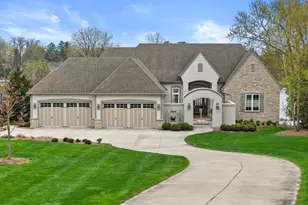 W356N5136 Lakeshore Dr, Oconomowoc, WI 53066 - Photo 3