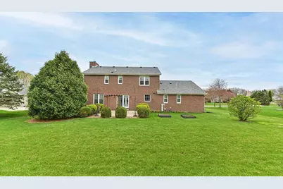 150 W Fairfield Ct, Oak Creek, WI 53154 - Photo 39