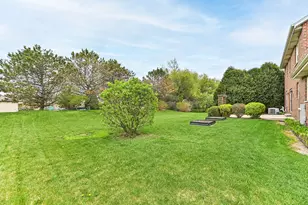 150 W Fairfield Ct, Oak Creek, WI 53154 - Photo 37