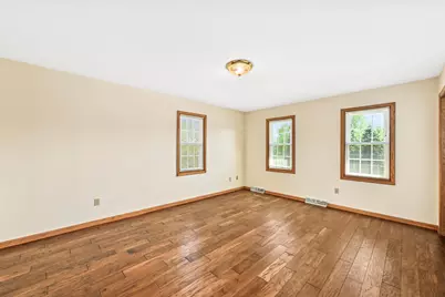 150 W Fairfield Ct, Oak Creek, WI 53154 - Photo 23