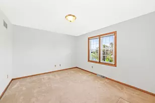 150 W Fairfield Ct, Oak Creek, WI 53154 - Photo 27