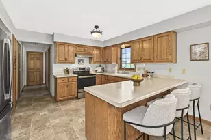 150 W Fairfield Ct, Oak Creek, WI 53154 - Photo 13