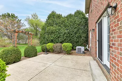 150 W Fairfield Ct, Oak Creek, WI 53154 - Photo 43