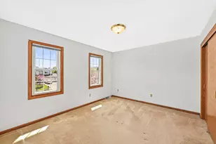 150 W Fairfield Ct, Oak Creek, WI 53154 - Photo 29