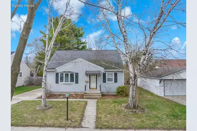 1118  Wilson Ave, Sheboygan, WI 53081 - Photo 1