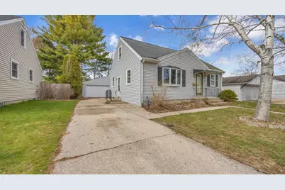 1118  Wilson Ave, Sheboygan, WI 53081 - Photo 3