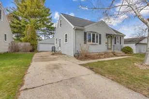 1118 Wilson Ave, Sheboygan, WI 53081 - Photo 3