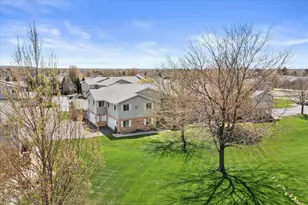 1117 N Sunnyslope Dr, Racine, WI 53406 - Photo 9