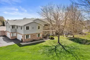 1117 N Sunnyslope Dr, Racine, WI 53406 - Photo 7