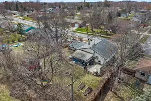 605 Juniper Ct, West Bend, WI 53095 - Photo 35