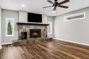 1009 Sunrise Ct, Onalaska, WI 54650 - Photo 17