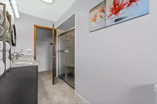 18775 W Observatory Rd, New Berlin, WI 53146 - Photo 15