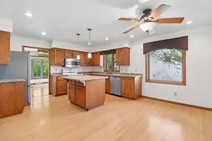12445 W North Ln, New Berlin, WI 53151 - Photo 9