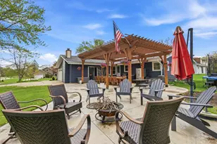 10653 Beacon Hill Ct, Franklin, WI 53132 - Photo 39
