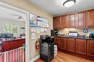 6165 N Green Bay Ave, Glendale, WI 53209 - Photo 7