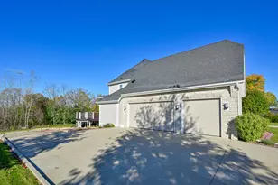 19955 Bradon Trail, Brookfield, WI 53045 - Photo 47