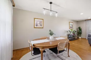 6009 Oriole Ln, Greendale, WI 53129 - Photo 13