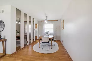6009 Oriole Ln, Greendale, WI 53129 - Photo 15
