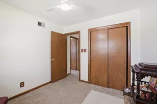 6009 Oriole Ln, Greendale, WI 53129 - Photo 25