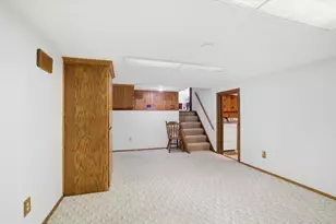 6009 Oriole Ln, Greendale, WI 53129 - Photo 27