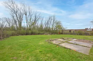 7526 W County Line Rd, Mequon, WI 53092 - Photo 23