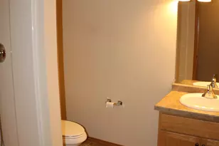 1860 Neal Ct, Green Bay, WI 54302 - Photo 21