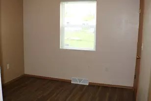 1860 Neal Ct, Green Bay, WI 54302 - Photo 19
