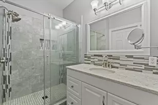 8610 S Roxbury Way, Oak Creek, WI 53154 - Photo 19