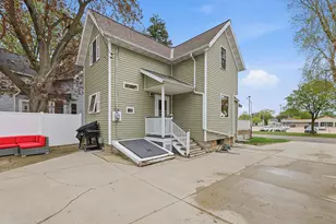 716 N Spring St, Beaver Dam, WI 53916 - Photo 17