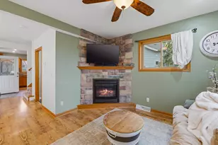 716 N Spring St, Beaver Dam, WI 53916 - Photo 7