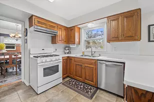 12547 N Jonquil Ct, Mequon, WI 53092 - Photo 9