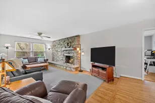 12547 N Jonquil Ct, Mequon, WI 53092 - Photo 17