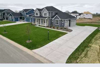 10601 N Tree Sparrow Dr, Mequon, WI 53097 - Photo 31