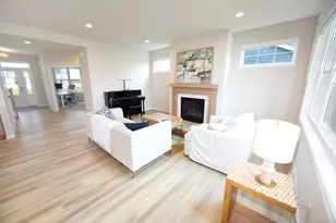 10601 N Tree Sparrow Dr, Mequon, WI 53097 - Photo 9