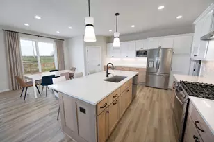 10601 N Tree Sparrow Dr, Mequon, WI 53097 - Photo 11