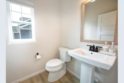 10601 N Tree Sparrow Dr, Mequon, WI 53097 - Photo 15