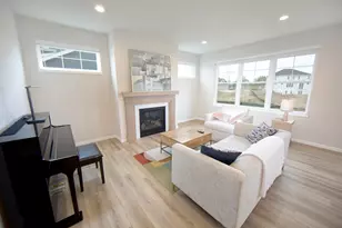 10601 N Tree Sparrow Dr, Mequon, WI 53097 - Photo 7