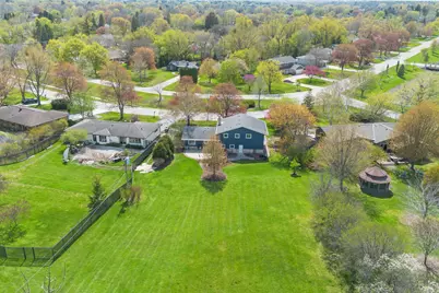 8480 N Indian Creek Pkwy, Fox Point, WI 53217 - Photo 19