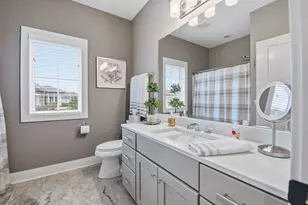 236 Four Winds Ct, Hartland, WI 53029 - Photo 17