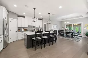 236 Four Winds Ct, Hartland, WI 53029 - Photo 5