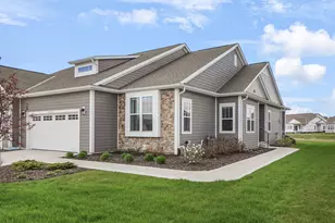 W253N6621 Aspen Ln, Sussex, WI 53089 - Photo 1