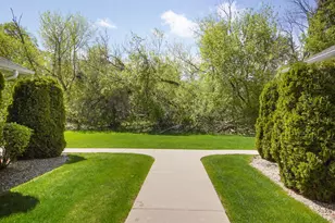 W398N5983 Autumn Woods Dr, Oconomowoc, WI 53066 - Photo 25