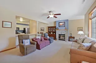 W398N5983 Autumn Woods Dr, Oconomowoc, WI 53066 - Photo 7