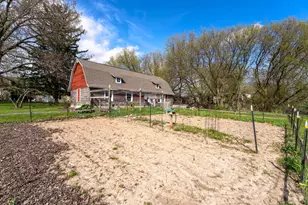 24411 Point Creek Rd, Schleswig, WI 53042 - Photo 45