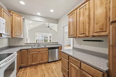 N28W6596  Alyce St, Cedarburg, WI 53012 - Photo 7